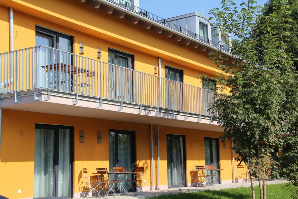 Aparthotel Schaefer Boardinghouse à Gröbenzell Extérieur photo